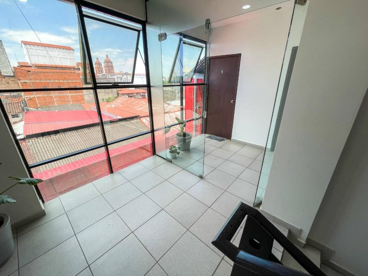 Departamento en Centro en Santa Cruz de la Sierra 1 dormitorios 1 baños  Foto 1