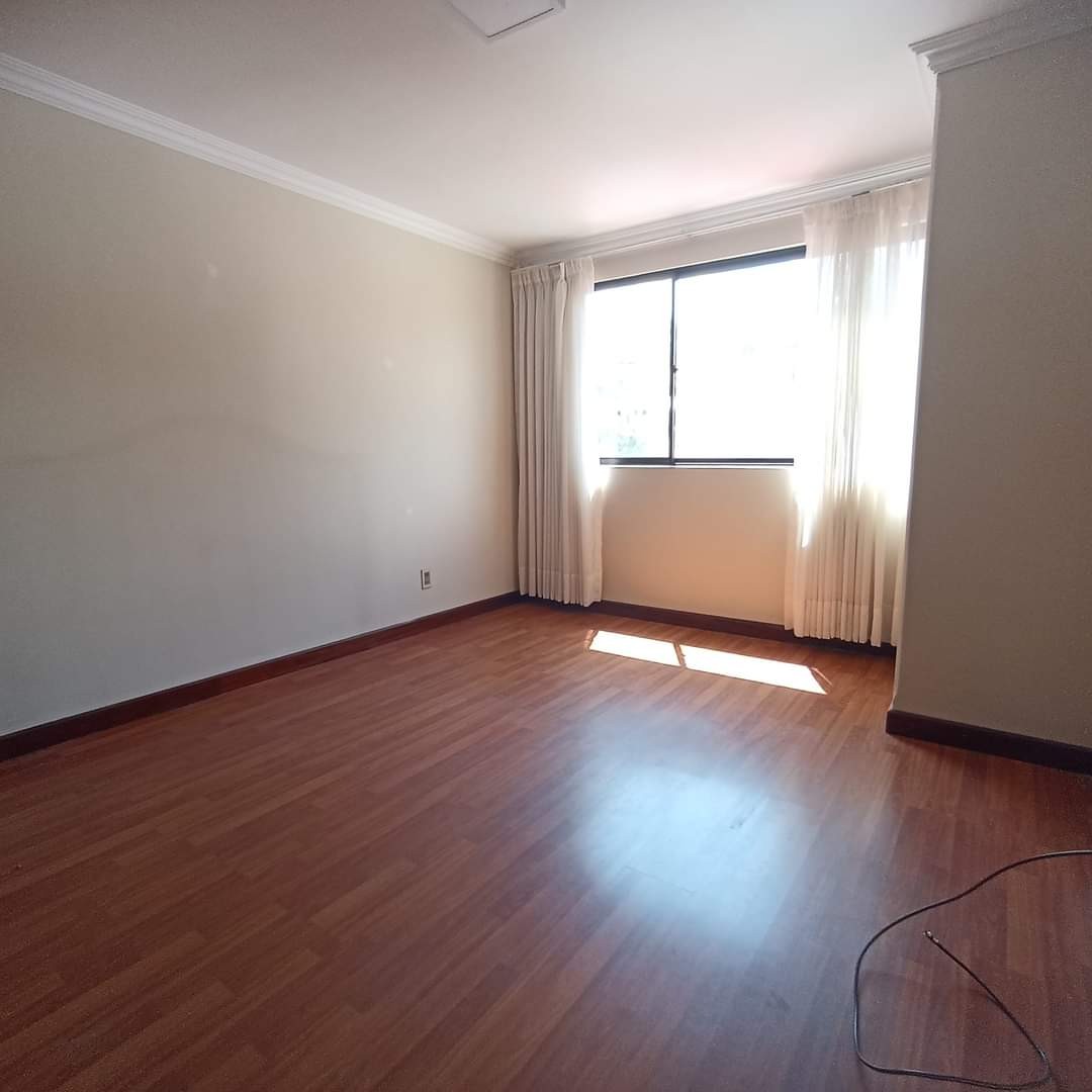 Departamento en Obrajes en La Paz 3 dormitorios 4 baños 1 parqueos Foto 25