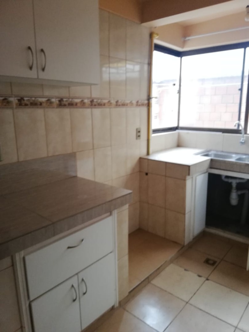 Departamento en Alto Obrajes en La Paz 2 dormitorios 2 baños  Foto 4
