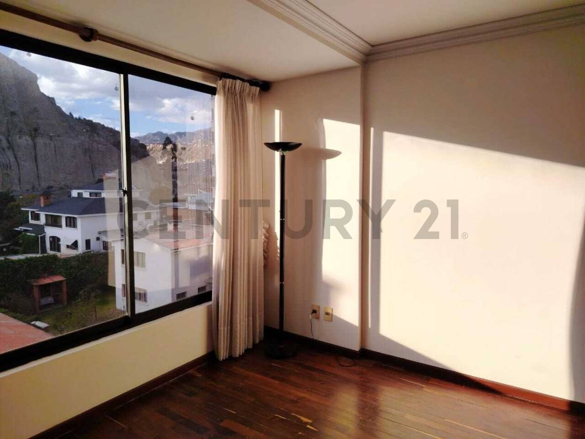 Departamento en Calacoto en La Paz 2 dormitorios 2 baños 1 parqueos Foto 2