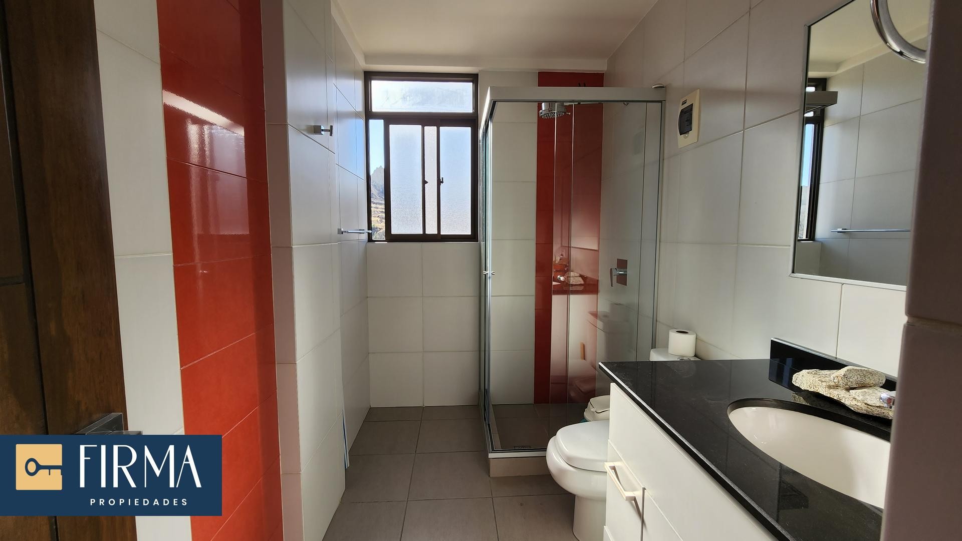Departamento en Achumani en La Paz 3 dormitorios 4 baños 1 parqueos Foto 15