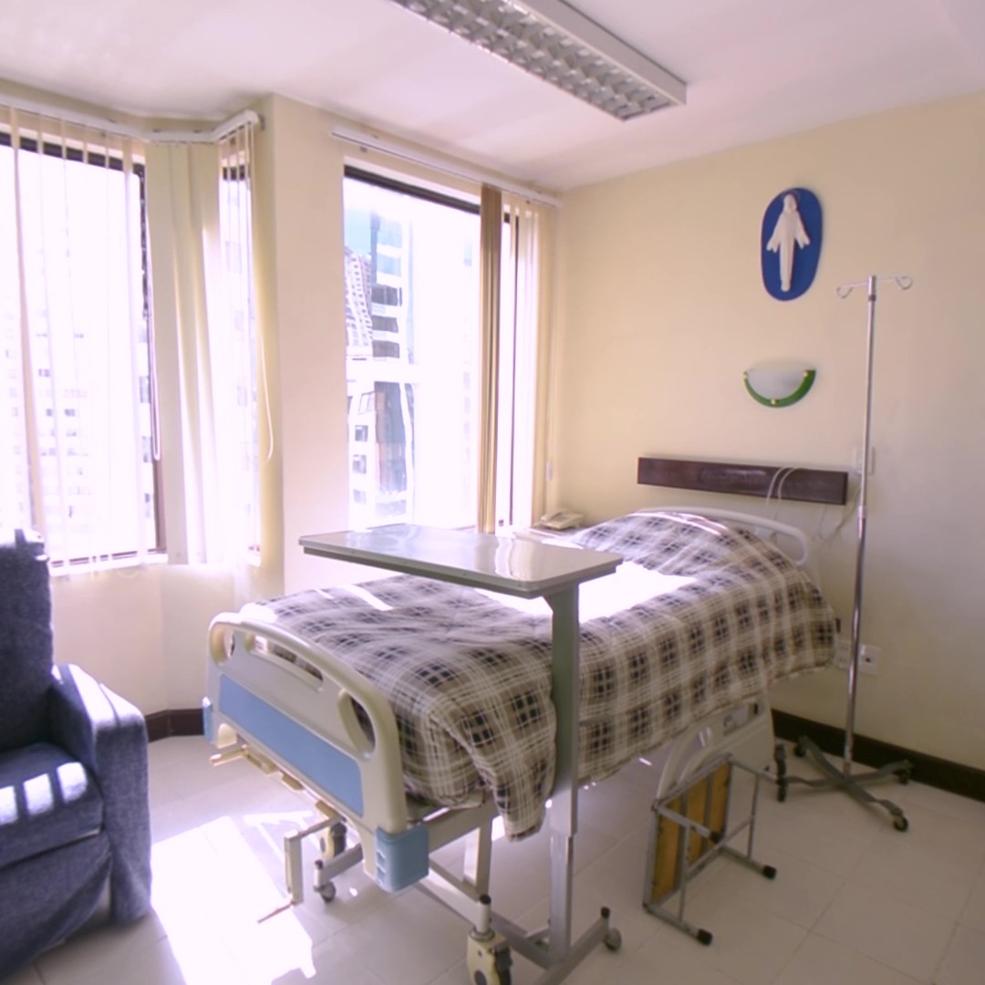 Oficina en VentaNO DEJES PASAR ESTA OPORTUNIDAD ÚNICA DE INVERSIÓN EN ESTA CLÍNICA EN VENTA! 20 dormitorios 15 baños 2 parqueos Foto 6