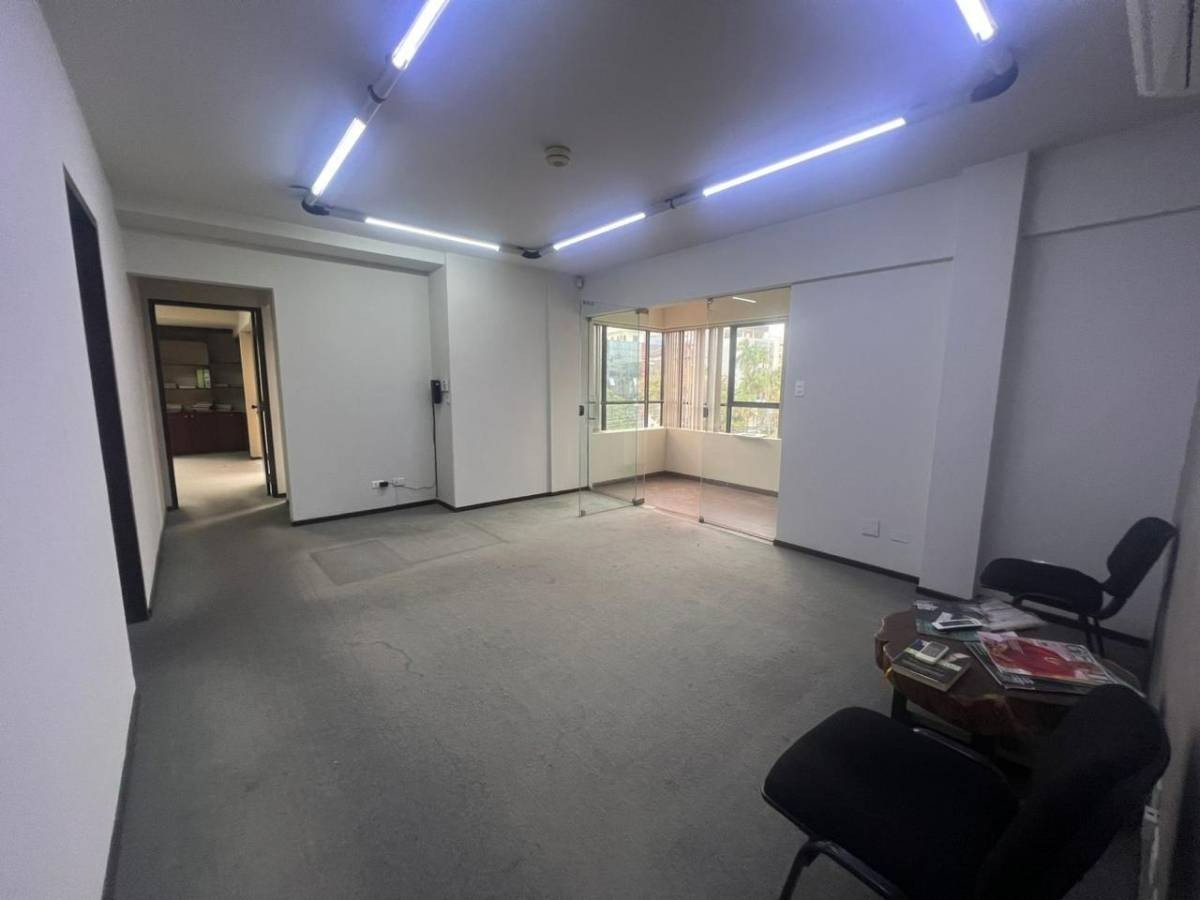 Departamento en VentaEADIFICIO NANCY 2 3 dormitorios 3 baños 2 parqueos Foto 3