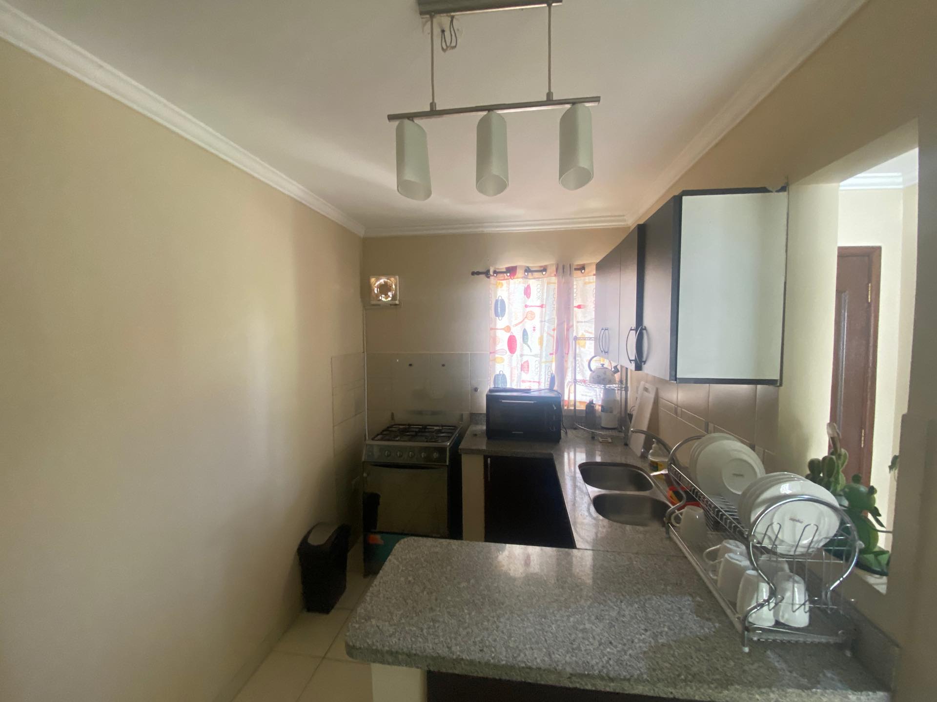 Casa en Entre 8vo y 9no anillo Norte en Santa Cruz de la Sierra 4 dormitorios 4 baños 2 parqueos Foto 10