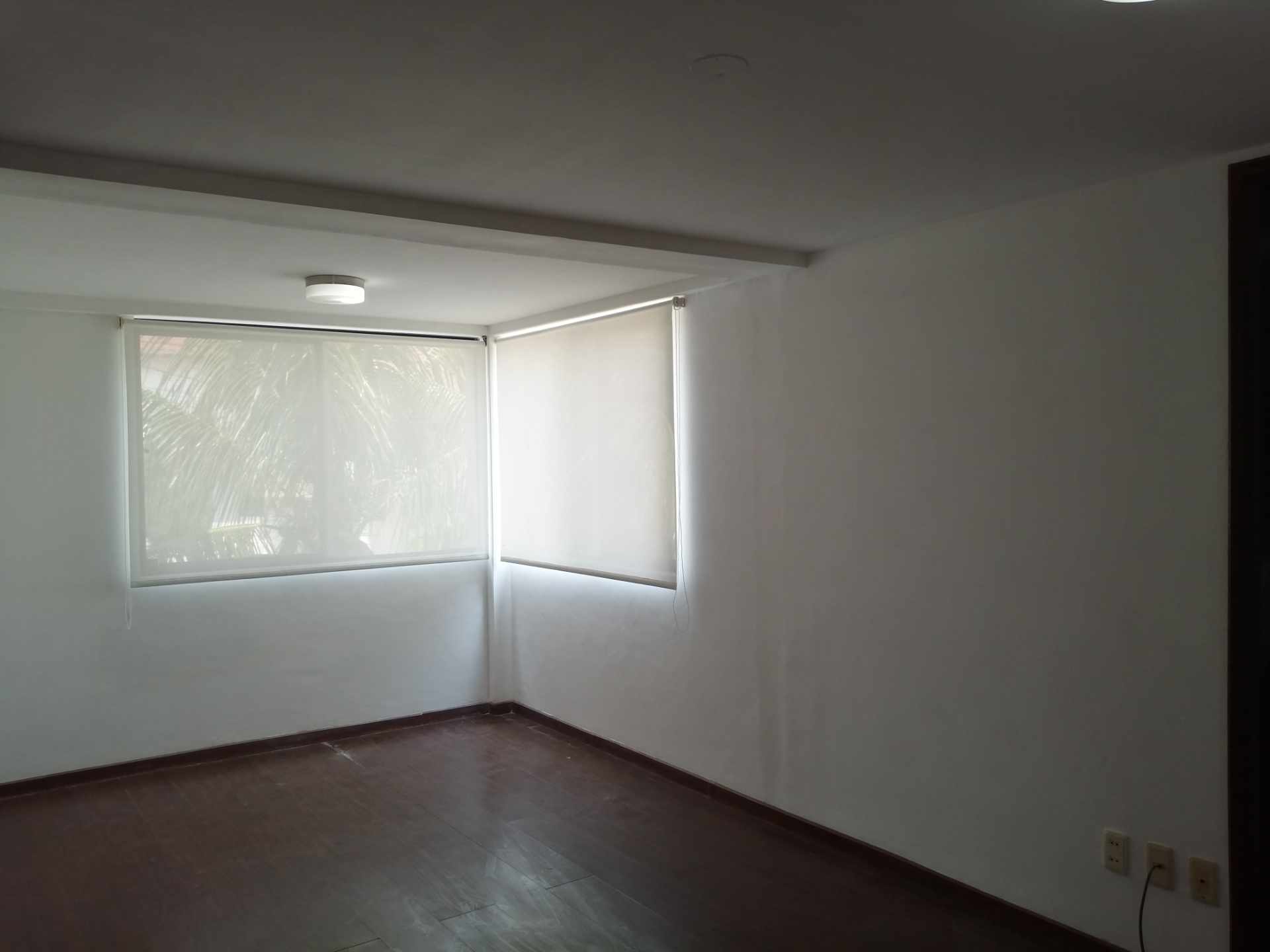 Casa en Entre 5to y 6to anillo Norte en Santa Cruz de la Sierra 4 dormitorios 3 baños 3 parqueos Foto 12