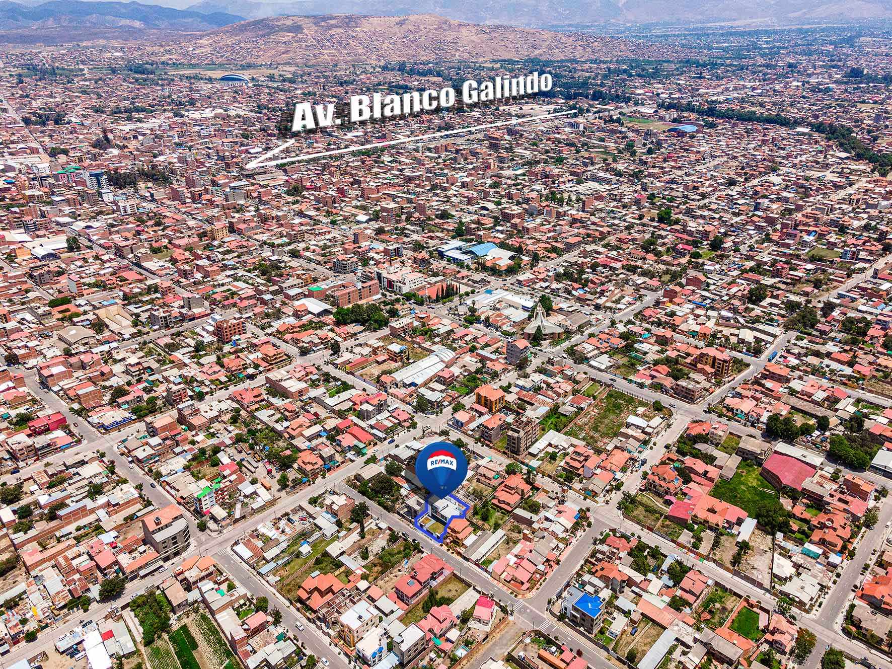 Casa en Quillacollo en Cochabamba 6 dormitorios 5 baños 3 parqueos Foto 8