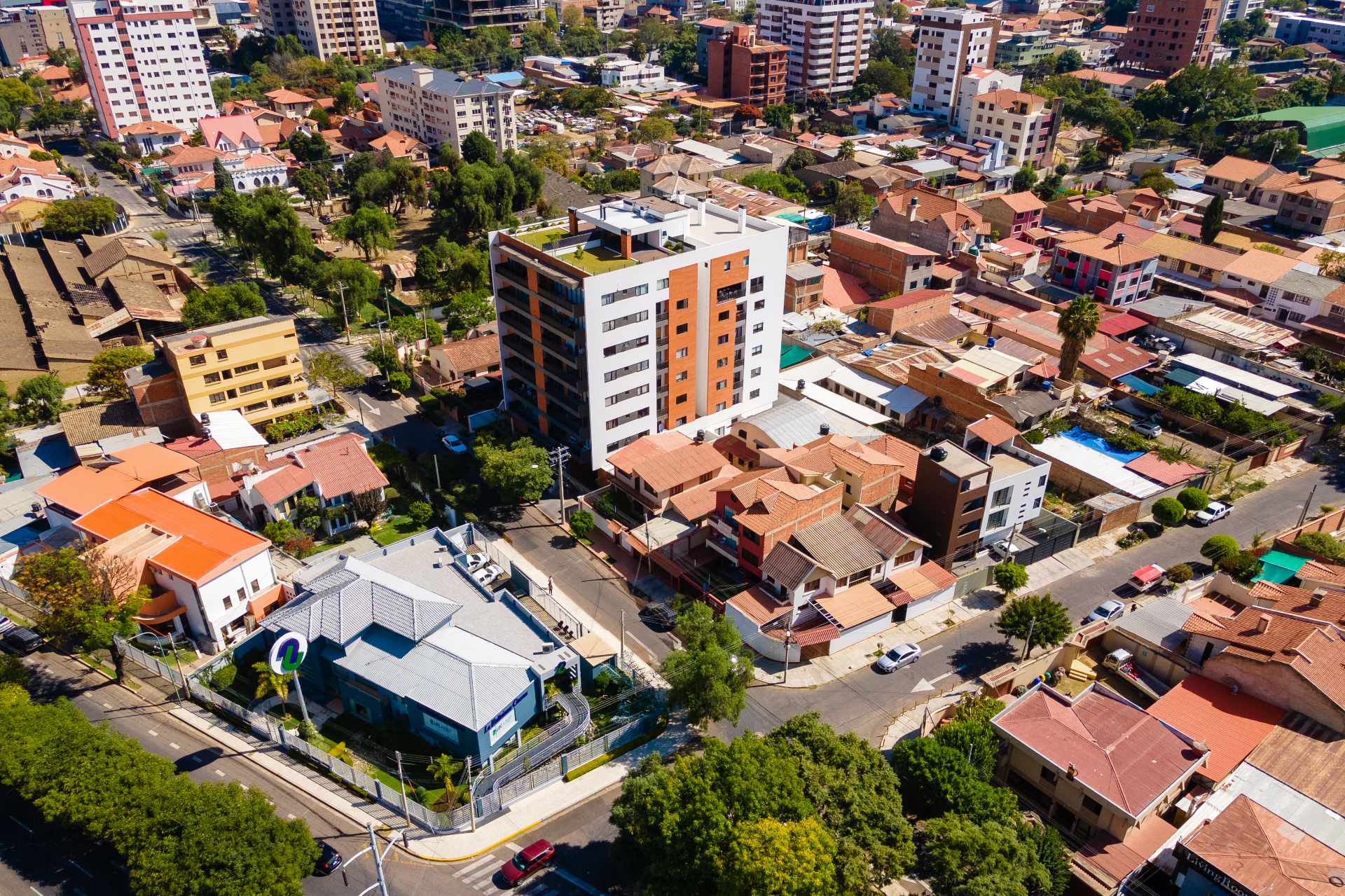 Casa en Aranjuez en Cochabamba 4 dormitorios 4 baños 2 parqueos Foto 14