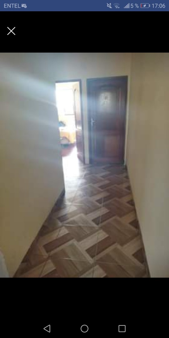 Casa en Tupac Katari en El Alto 5 dormitorios 3 baños 3 parqueos Foto 6