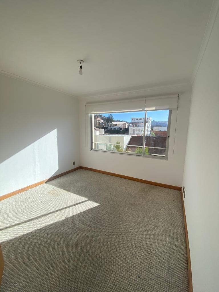 Departamento en Auquisamaña en La Paz 3 dormitorios 5 baños 1 parqueos Foto 3