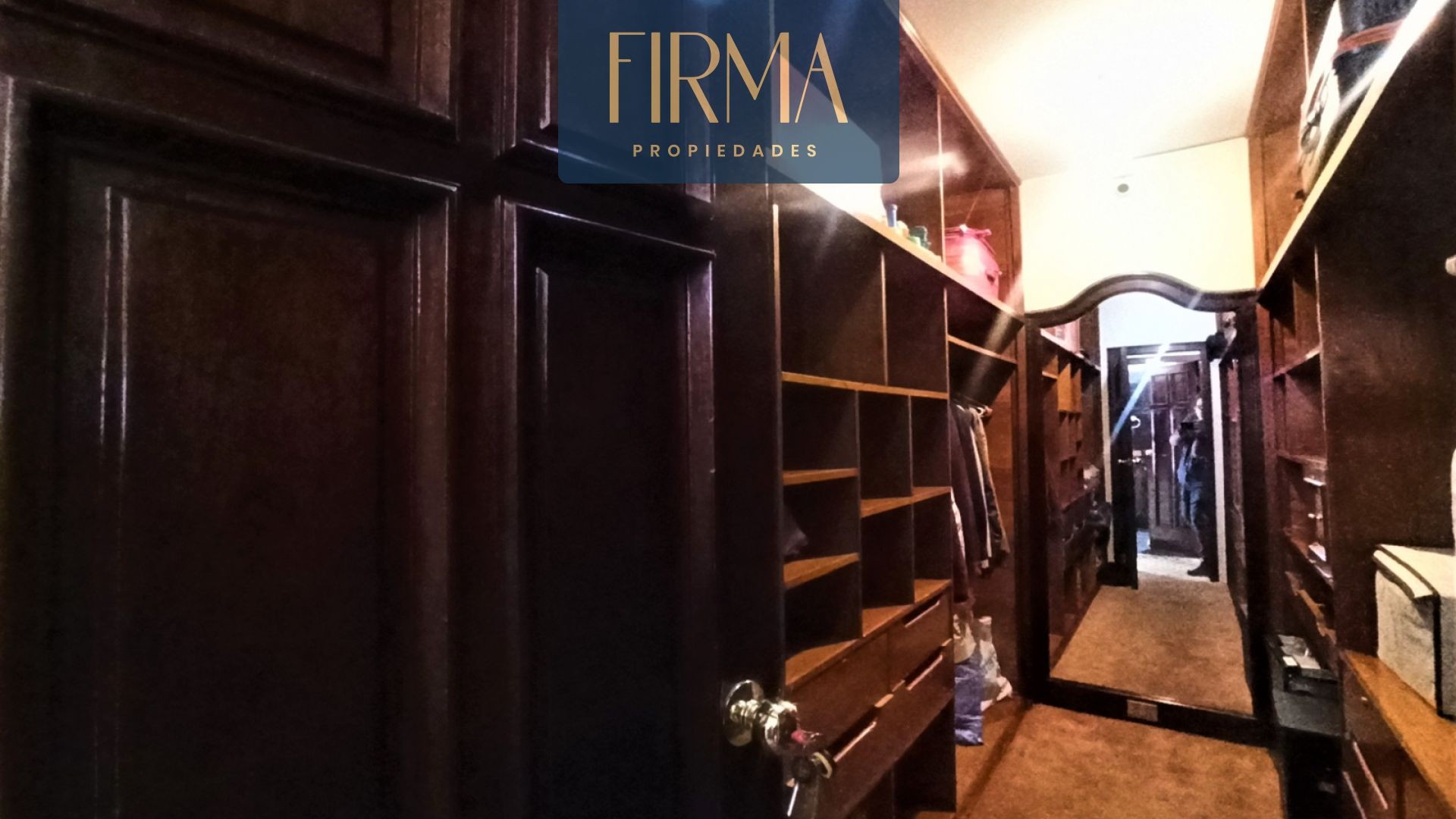 Casa en Calacoto en La Paz 4 dormitorios 5 baños 3 parqueos Foto 26