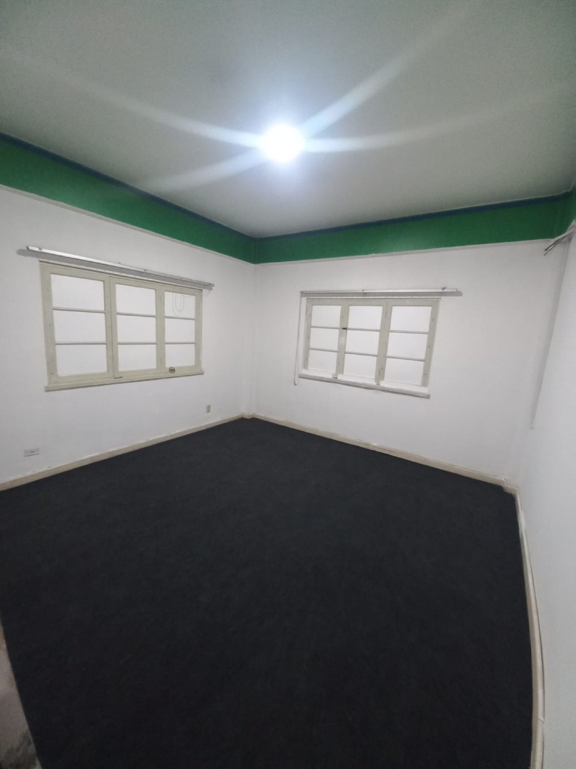 Oficina Av. Arce Foto 6