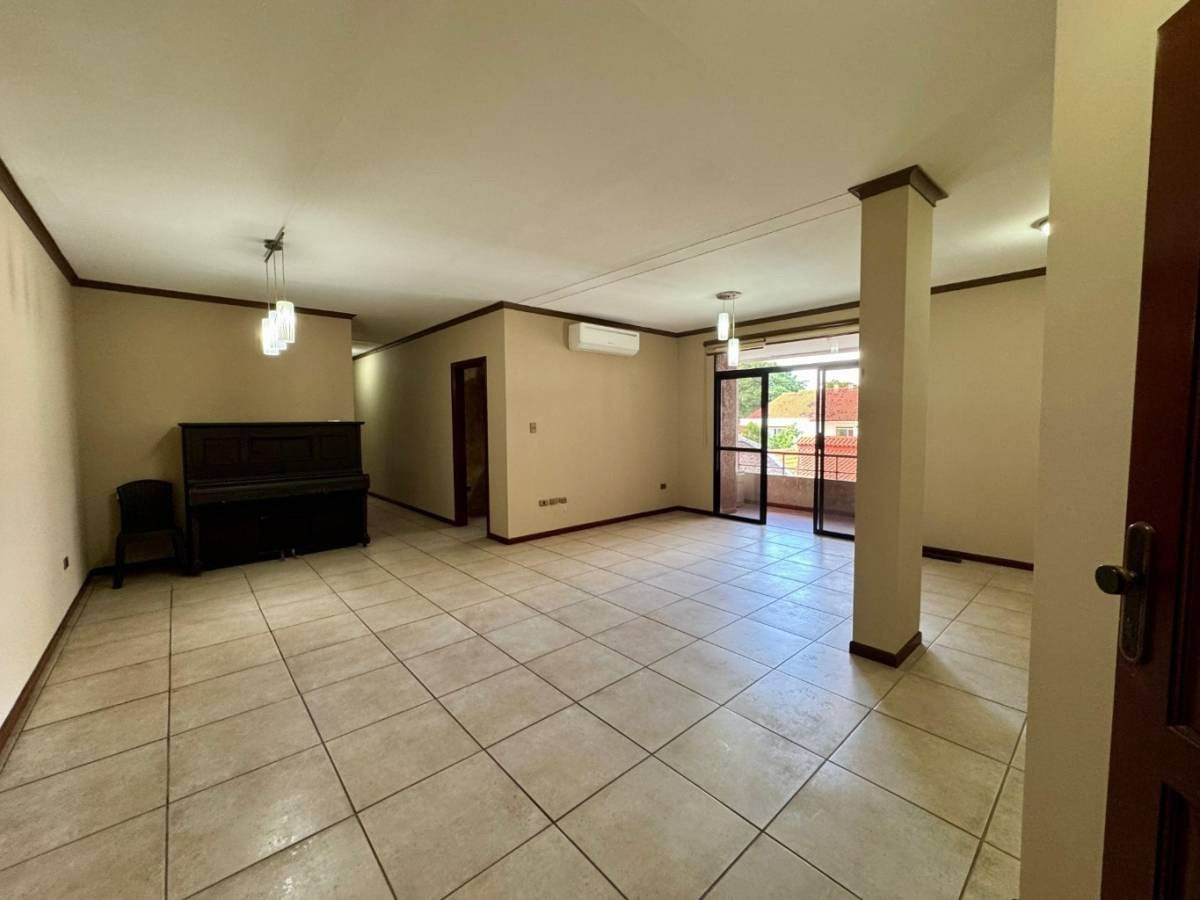 En Alquiler a $us 718 Foto 5