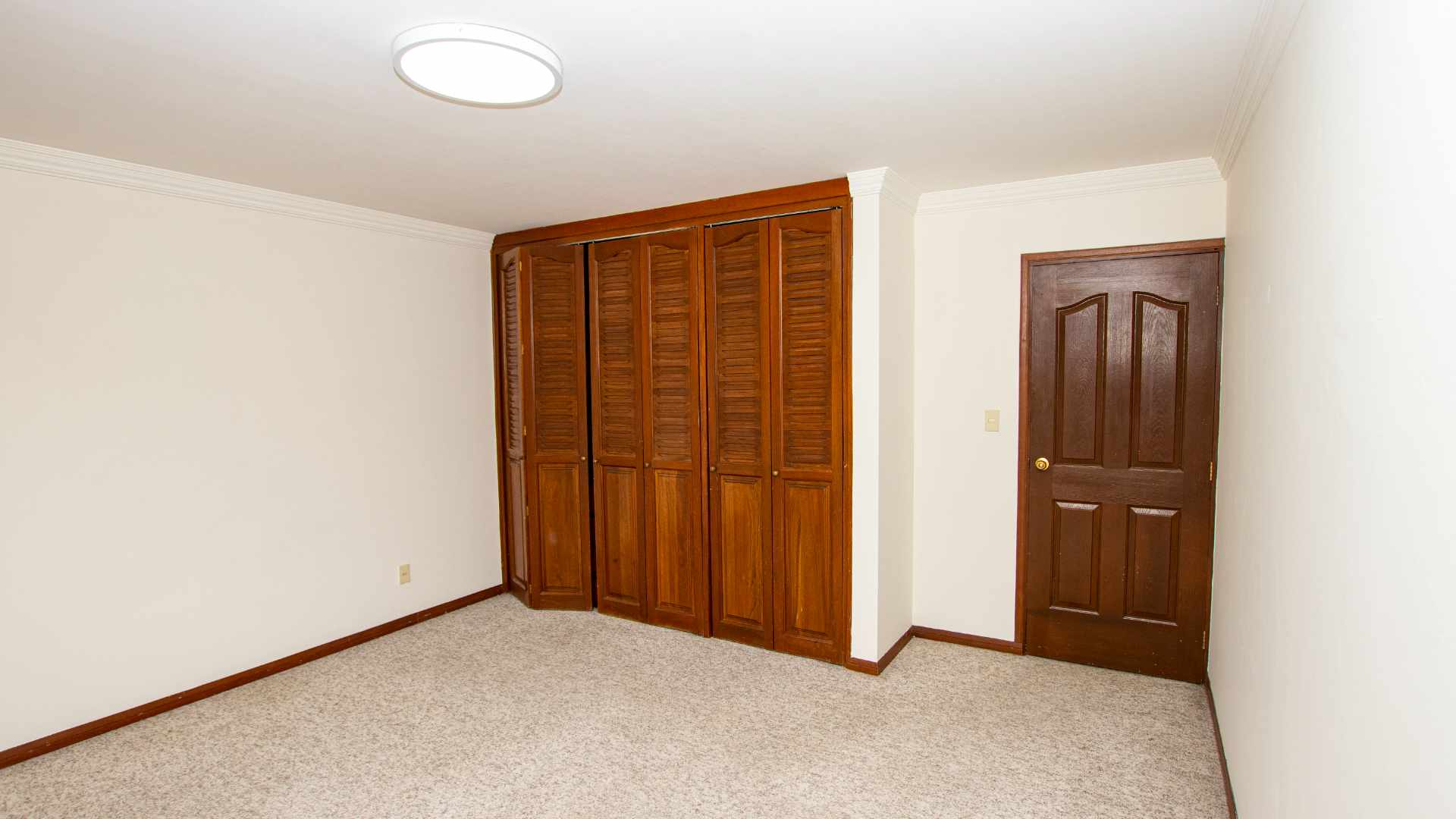 Departamento en AlquilerAv. Melchor Urquidi, Edificio Palmas II #1175 - Noreste Foto 7