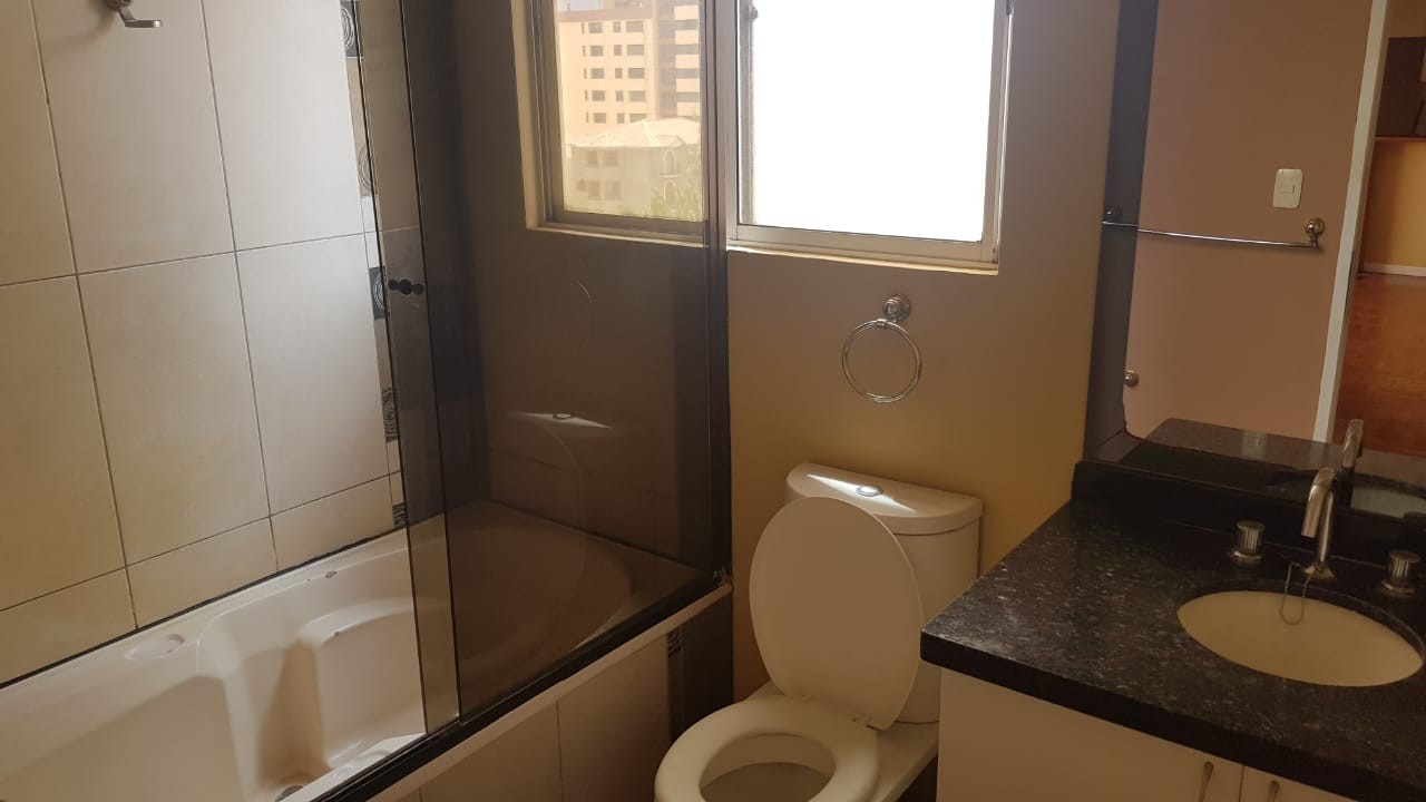 En Alquiler a $us 300 Foto 6