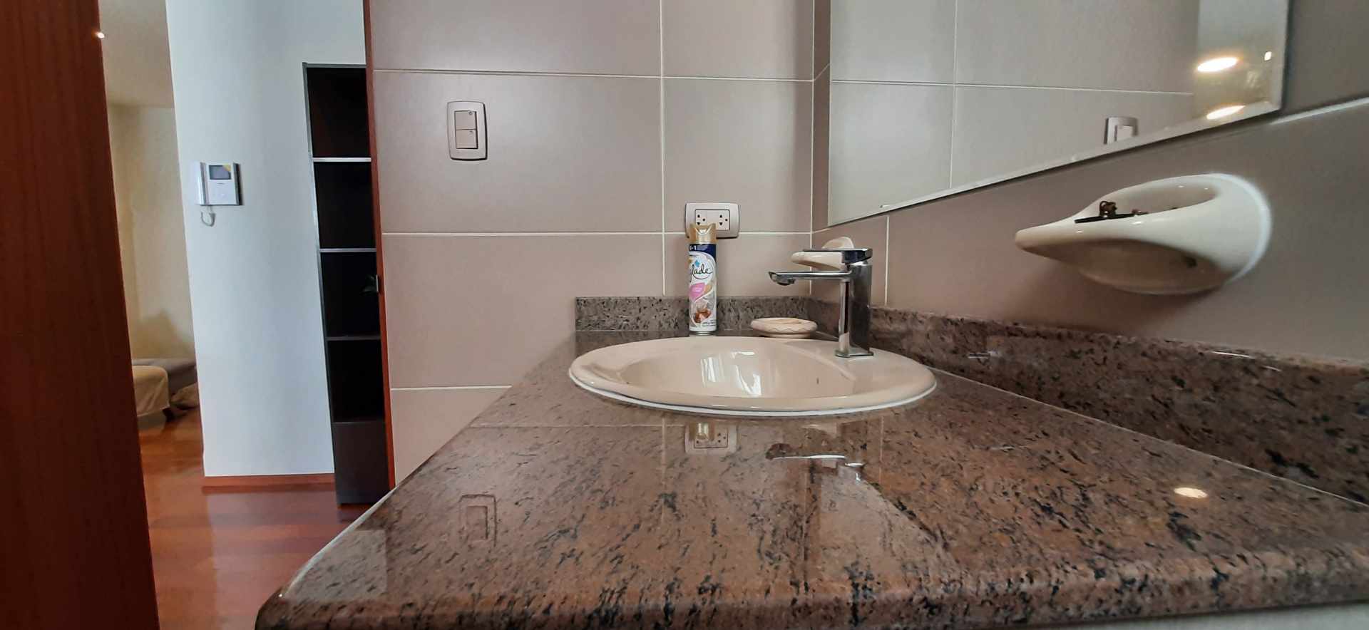 En Alquiler a $us 460 Foto 7