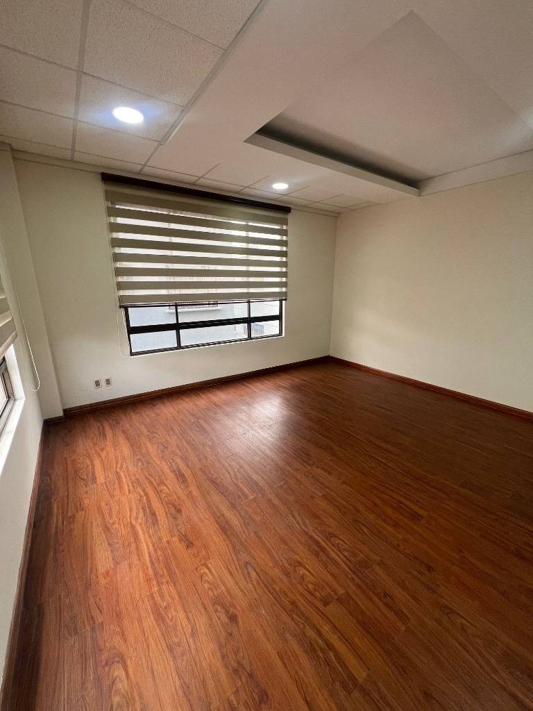 Oficina en AlquilerSAN MIGUEL, CALLE GABRIEL RENÉ MORENO 4 dormitorios 2 baños  Foto 7