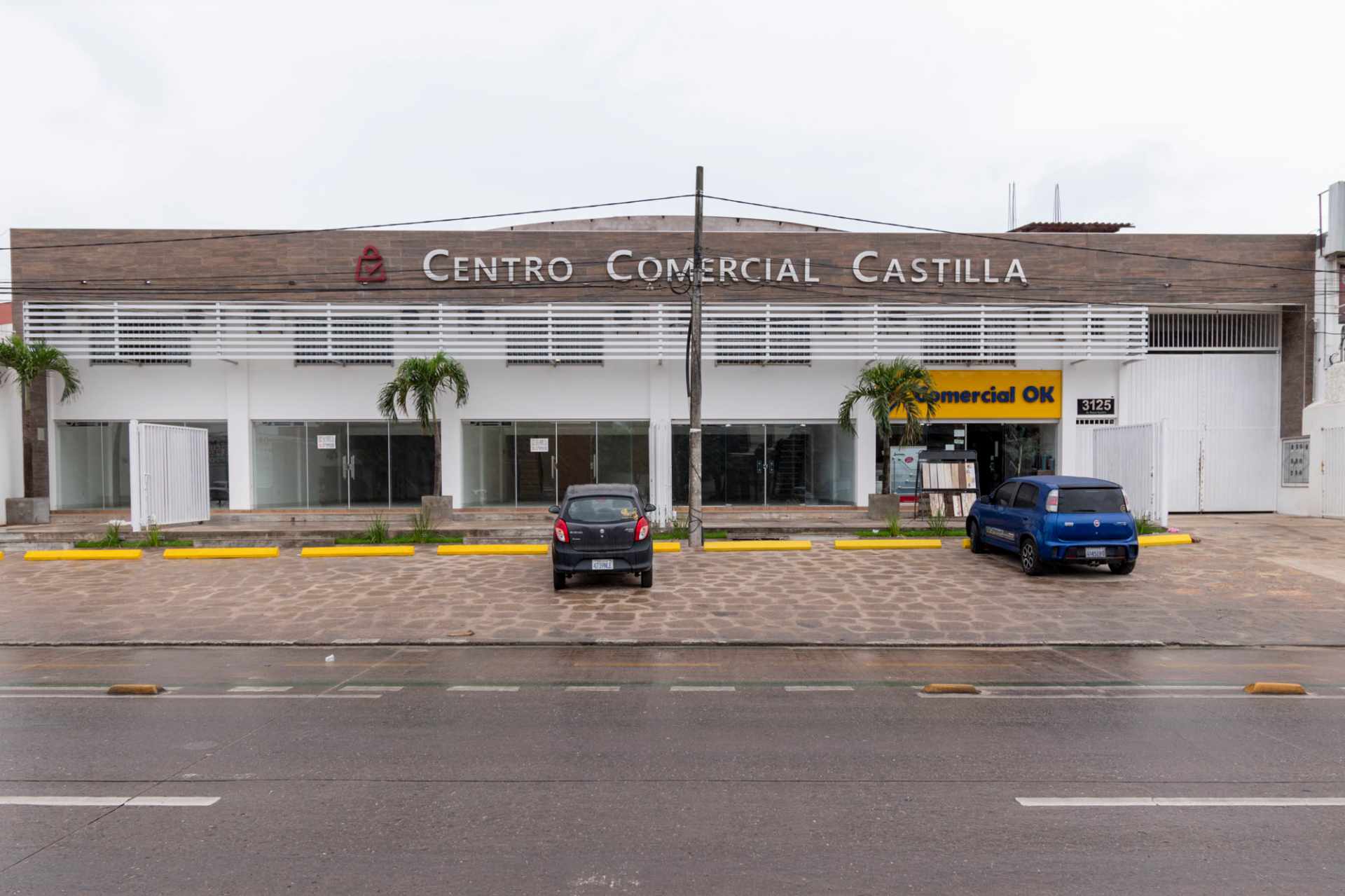 Local comercial en AlquilerLocal Comercial en Alquiler de 135m2 en Centro Comercial Castilla, zona Las Palmas Foto 11