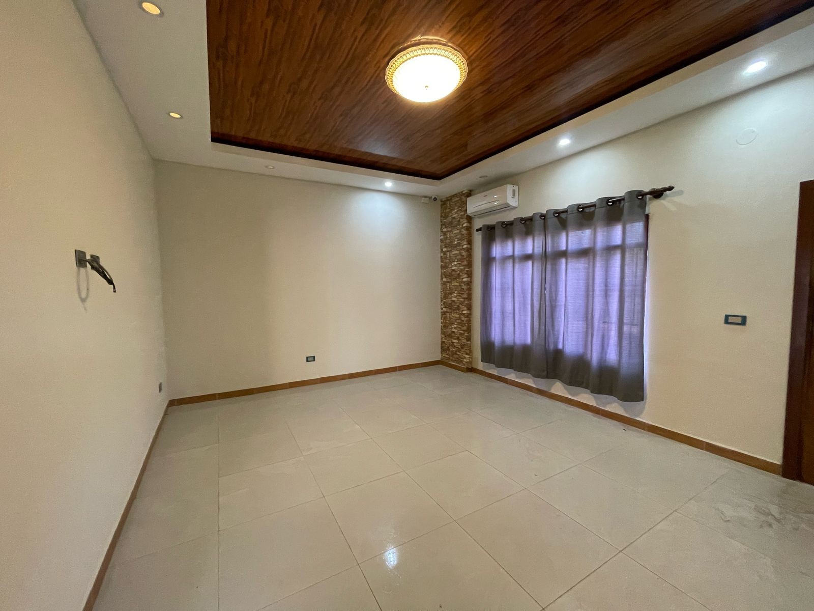 Casa en VentaCotoca, zona Sur, Av Las Palmeras entre 1er y 2do anillo Foto 11