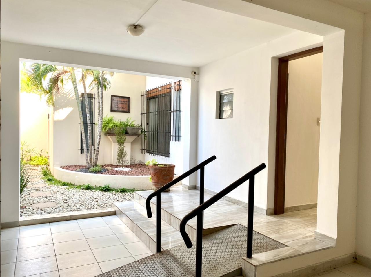 Casa en VentaBarrio Urbarí, Av. Piraí calle Baracea Foto 2