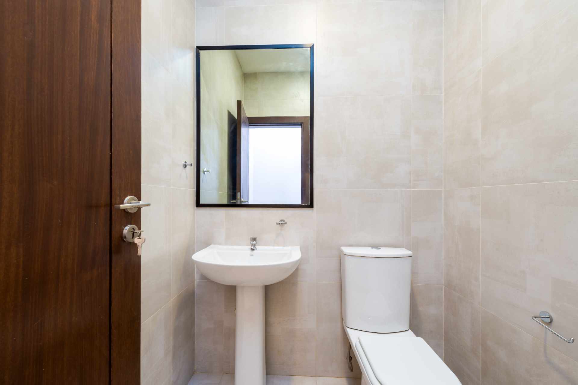 Oficina en AnticréticoEdificio América, Av. América y C. Eudoro Galindo - Zona Norte 2 dormitorios 1 baños  Foto 8