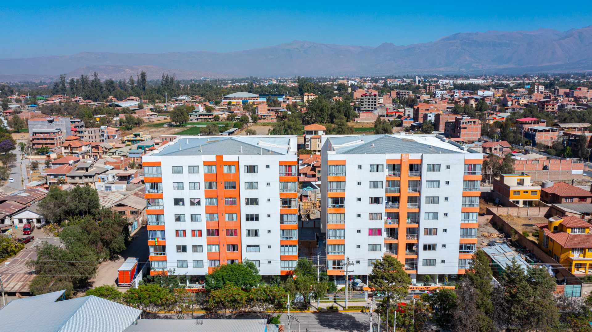 Departamento en La Chimba en Cochabamba 2 dormitorios 2 baños 1 parqueos Foto 25