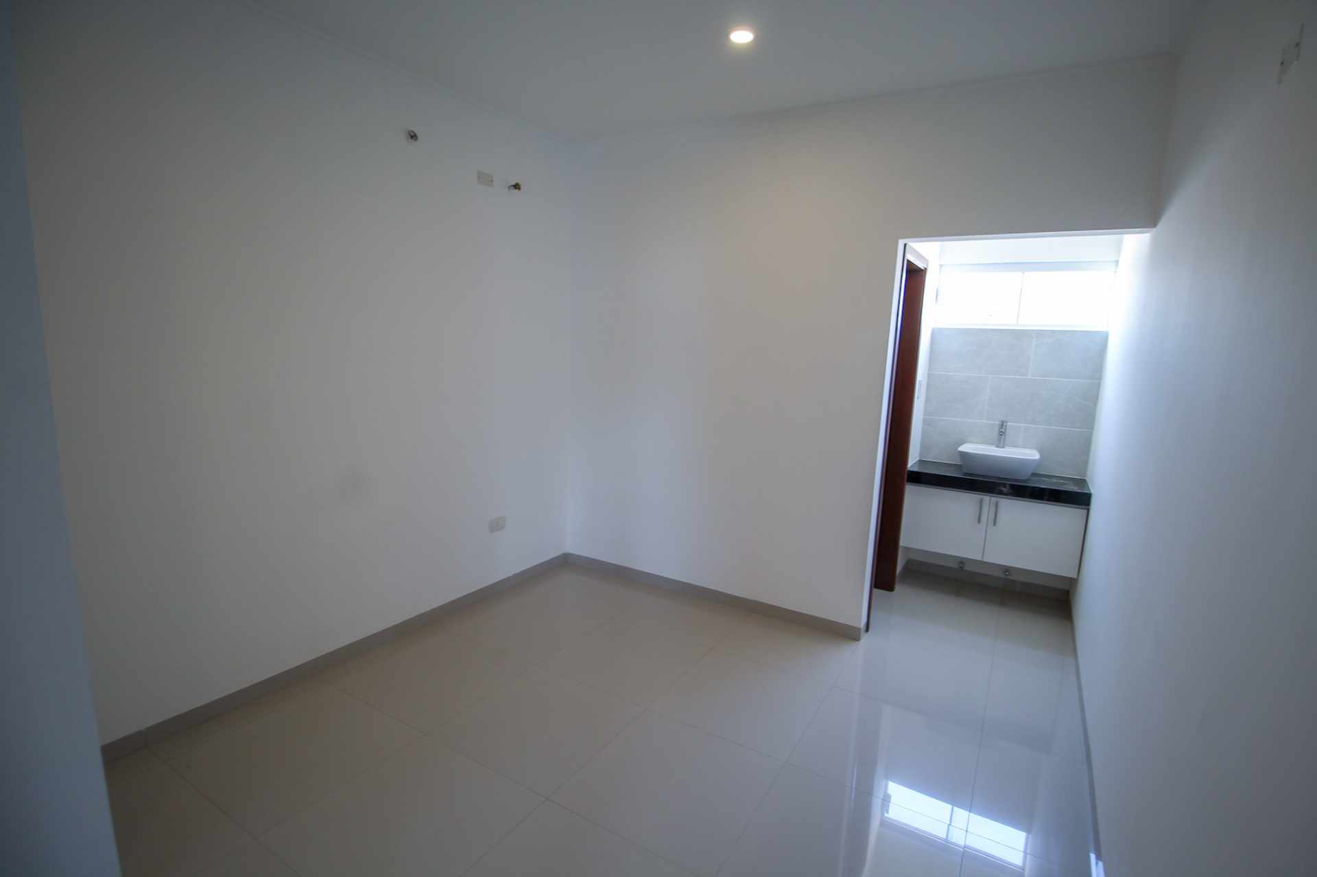 Casa en Carretera Norte en Santa Cruz de la Sierra 4 dormitorios 4 baños 3 parqueos Foto 8