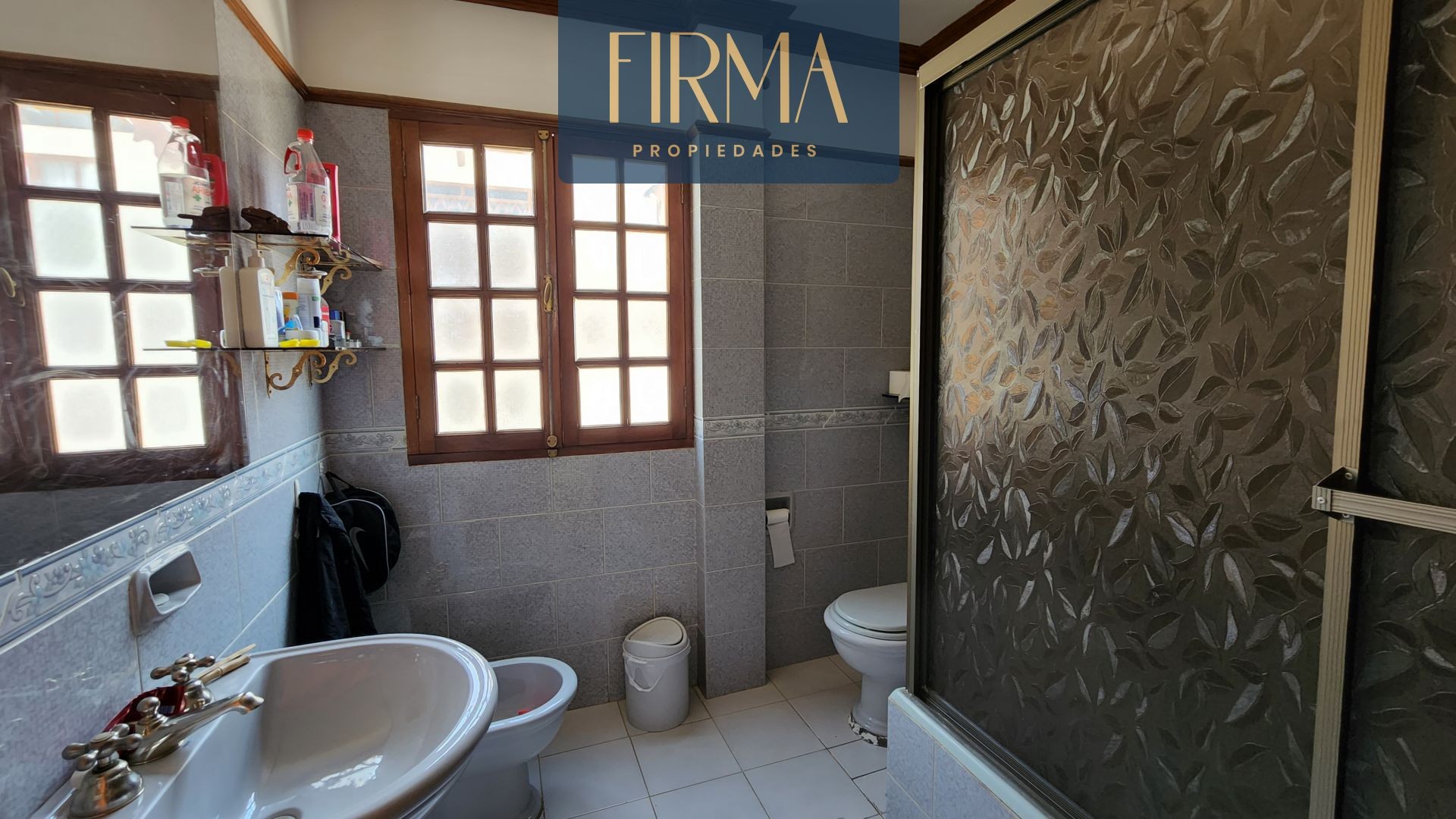 Casa en VentaCASA EN VENTA, ACHUMANI, COND, PRIVADO 5 dormitorios 5 baños 2 parqueos Foto 23