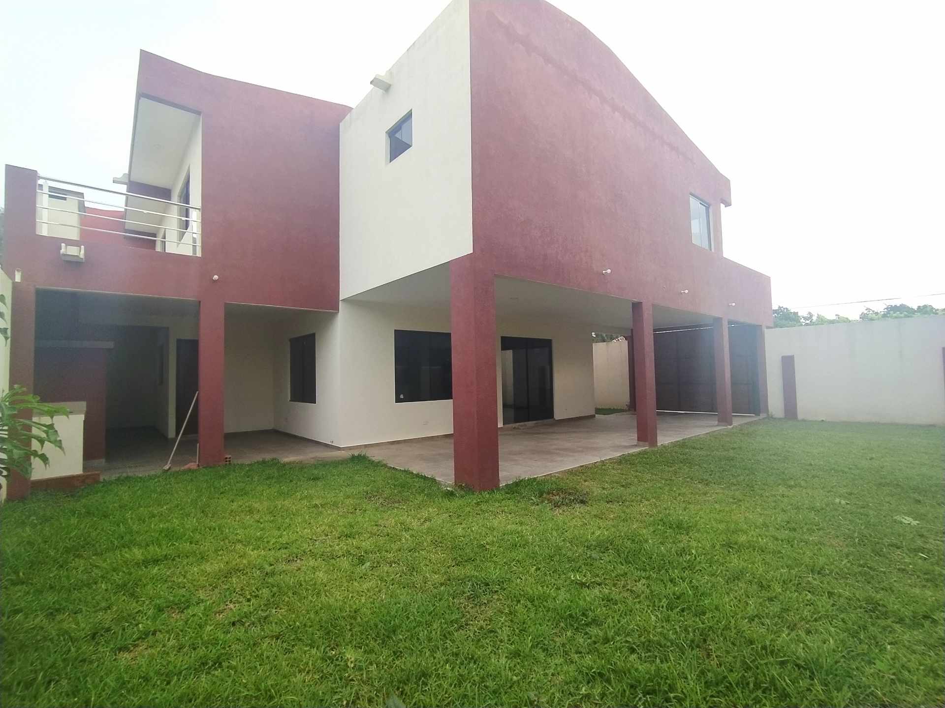 Casa en VentaAV. LA COLORADA ENTRE 5TO Y 6TO ANILLO Foto 1