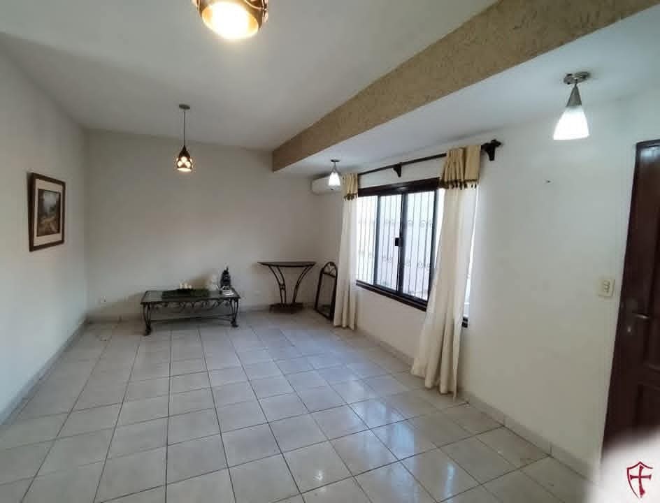 Casa en VentaAv beni 3er y 4to anillo  3 dormitorios 3 baños 1 parqueos Foto 5