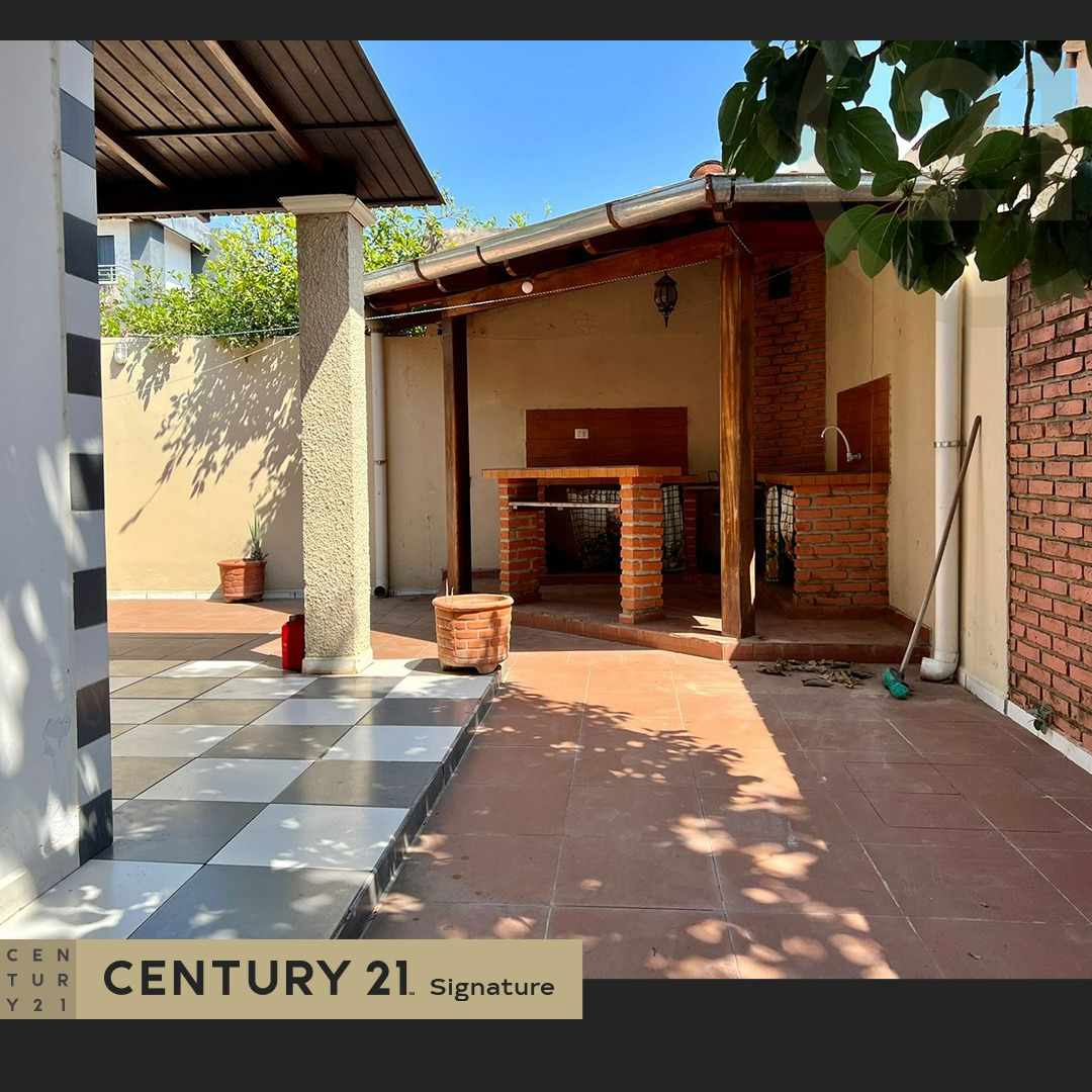 Casa en VentaCASA EN VENTA CALLE DELMIRA CUELLAR ESQUINA MOTACU-WARNES Foto 7