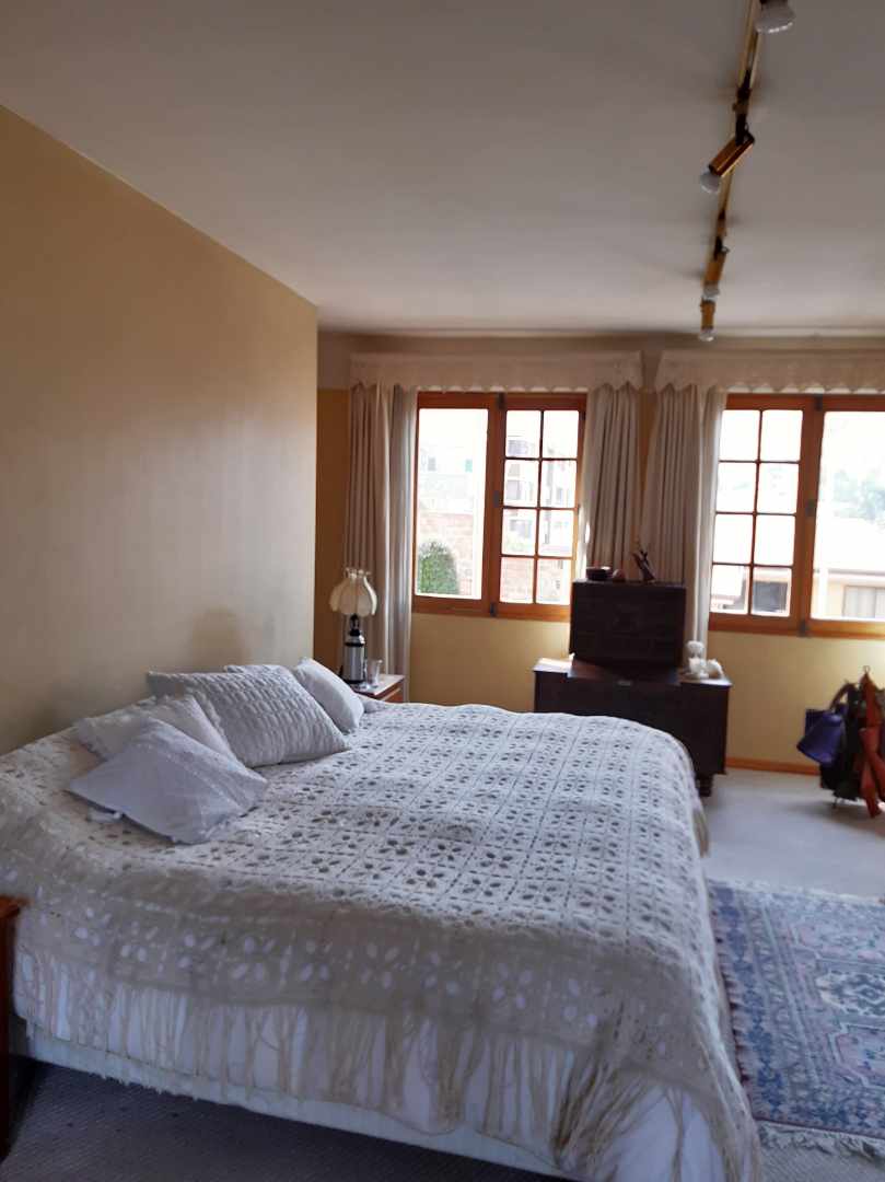 Departamento en Cota Cota en La Paz 5 dormitorios 4 baños 4 parqueos Foto 37