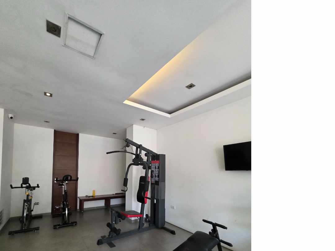 Departamento en AlquilerZona Norte 
6to. Anillo ( Av.Banzer y Beni)
Condominio Torres de  la Sierra 3 dormitorios 4 baños 1 parqueos Foto 5