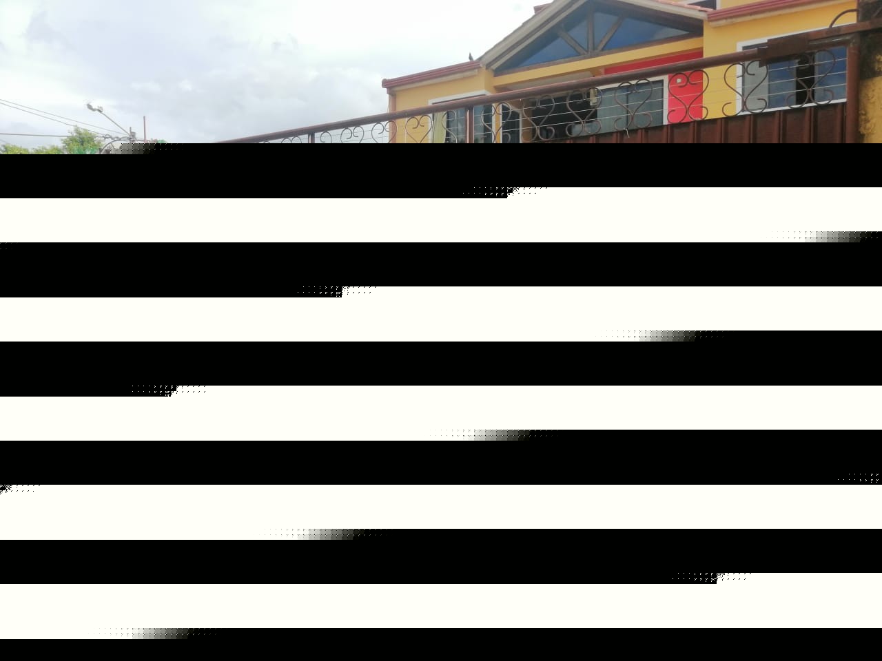 Casa en Entre 5to y 6to anillo Este en Santa Cruz de la Sierra 6 dormitorios 2 baños 4 parqueos Foto 5