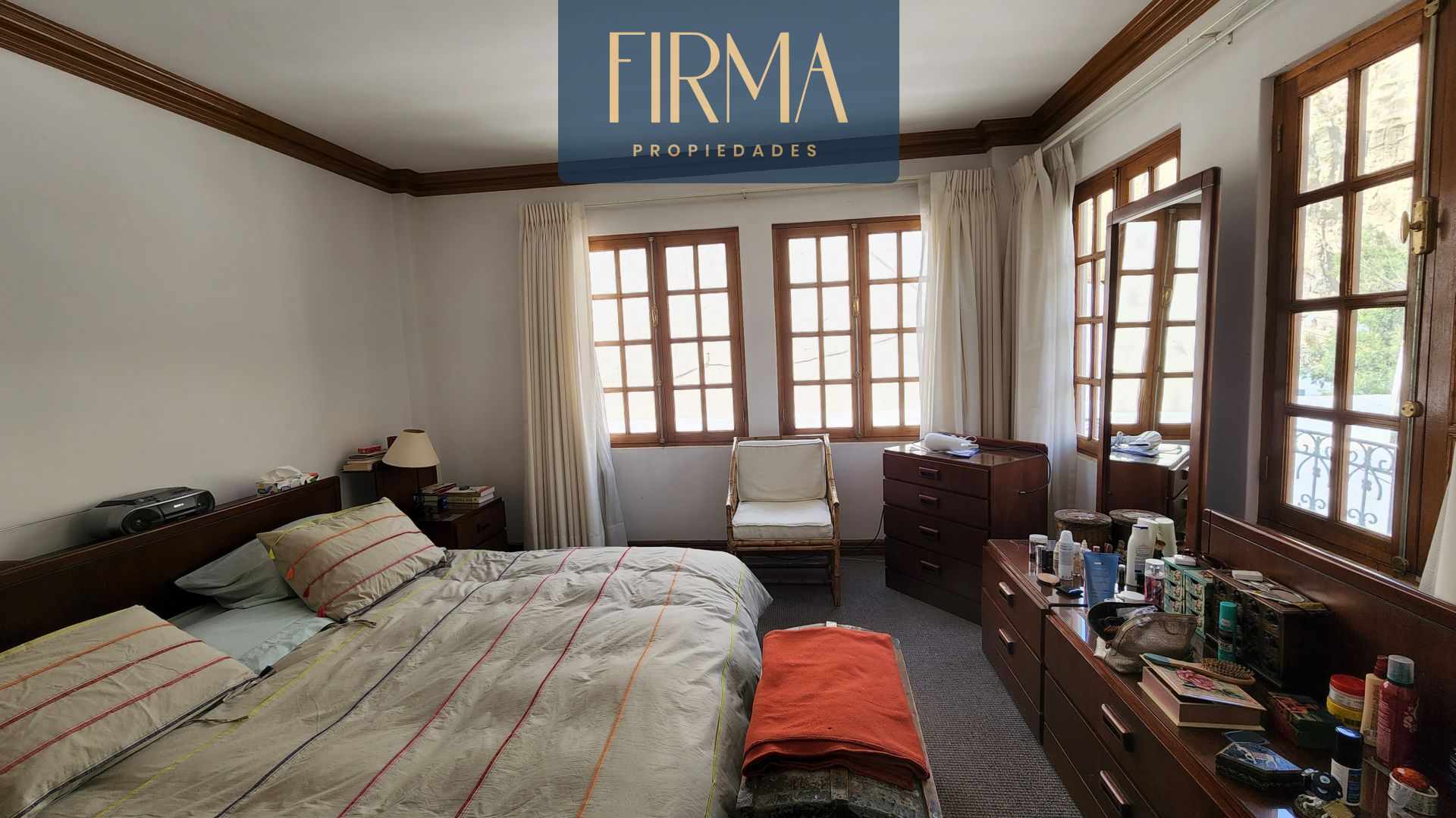 Casa en VentaCASA EN VENTA, ACHUMANI, COND, PRIVADO 5 dormitorios 5 baños 2 parqueos Foto 16