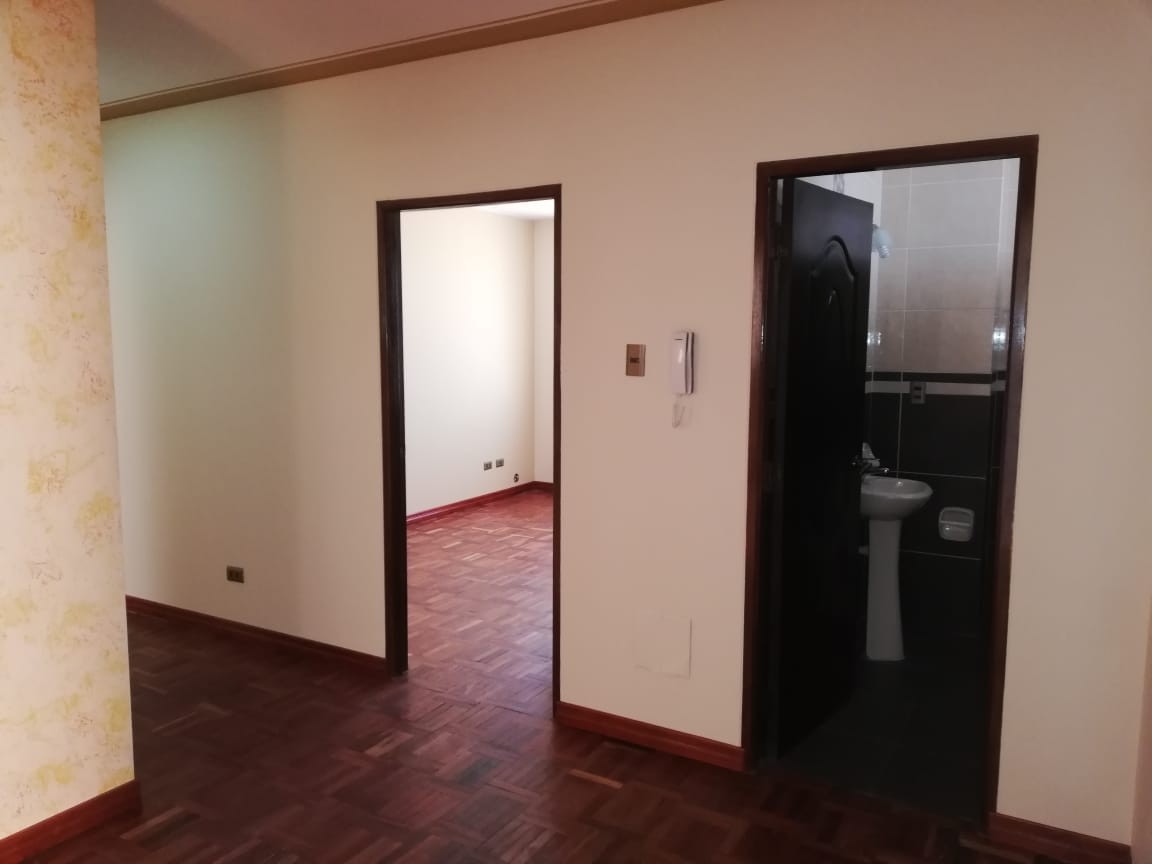 Departamento en AnticréticoDEPARTAMENTO EN ANTICRETICO Av. Quintanilla Zuazo, Calle Eugenio Patiño. Pasaje Pacheco ( DAN 006), 3 dormitorios 2 baños  Foto 15