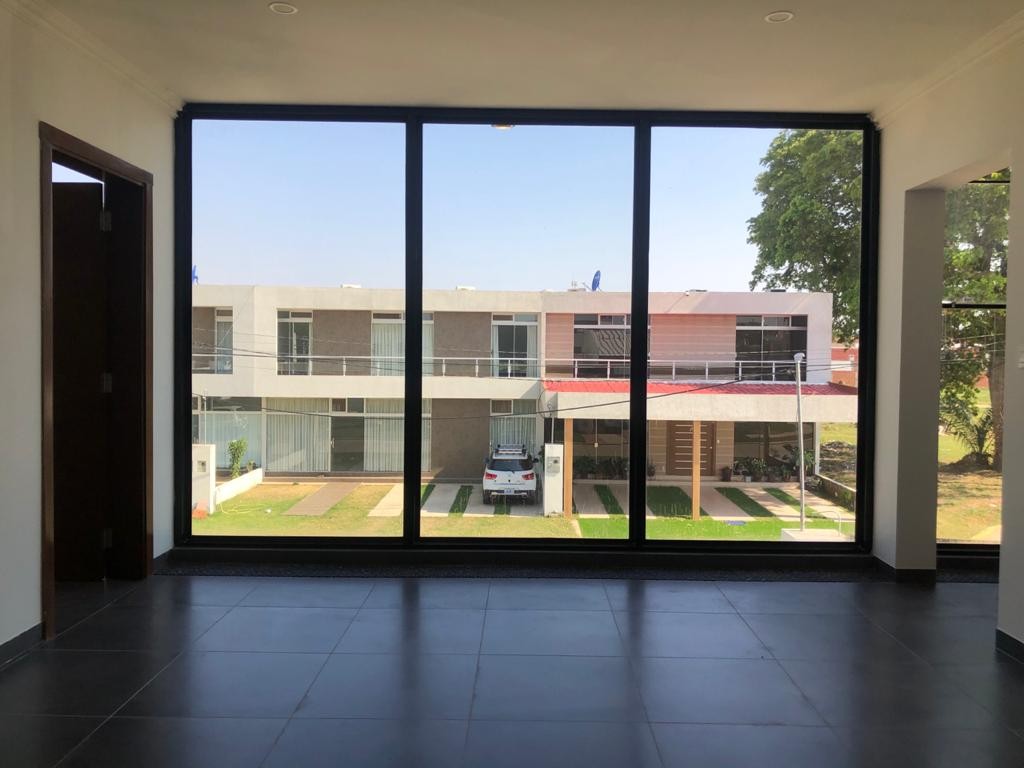 Casa en VentaCondomonio Valle Norte 2 Av. Banzer 8vo anillo 4 dormitorios 3 baños 2 parqueos Foto 8