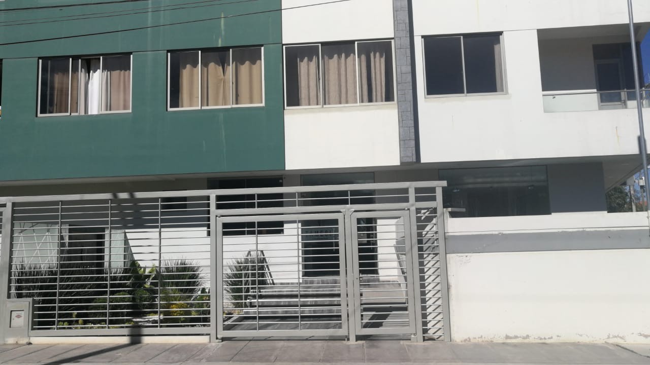 Departamento en Sarco en Cochabamba 2 dormitorios 2 baños 1 parqueos Foto 6
