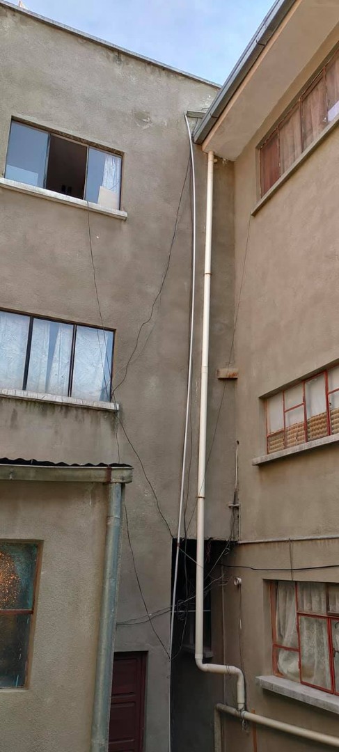 Casa en Tembladerani en La Paz 8 dormitorios 2 baños 1 parqueos Foto 7