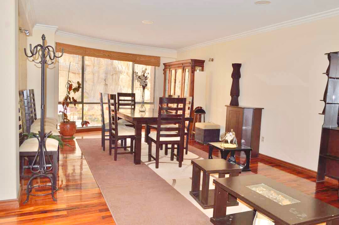 Departamento en Achumani en La Paz 4 dormitorios 4 baños 1 parqueos Foto 2