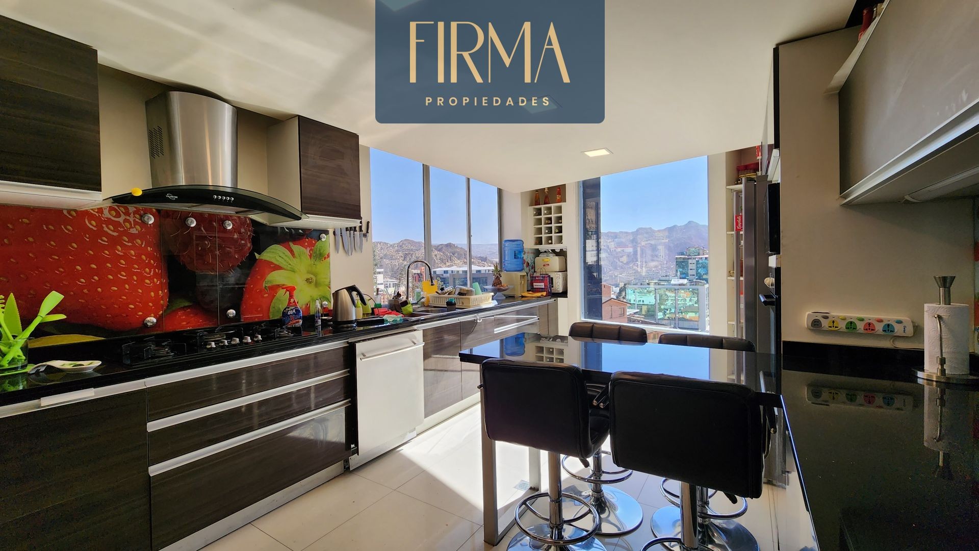 Departamento en VentaCALACOTO  (BALLIVIAN) 3 dormitorios 4 baños 1 parqueos Foto 3