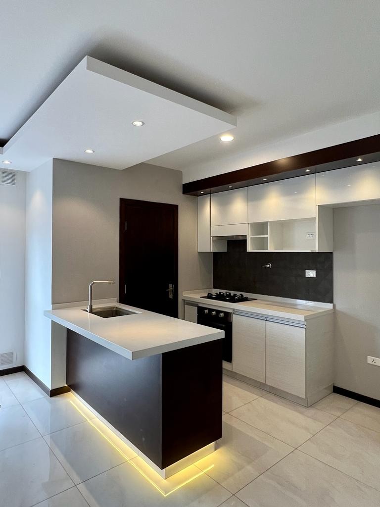 Departamento Edif. Zenit, Av. San Martín y Av. Noel Kempff Mercado Foto 8