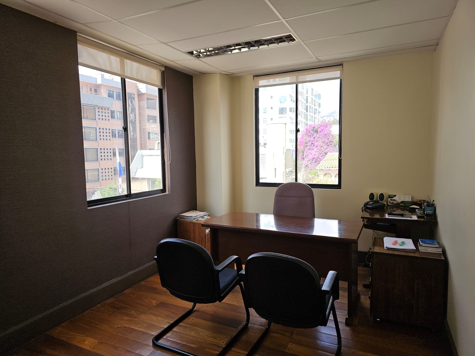 Oficina en VentaCalacoto, cerca de la calle 8  5 dormitorios 1 baños  Foto 3