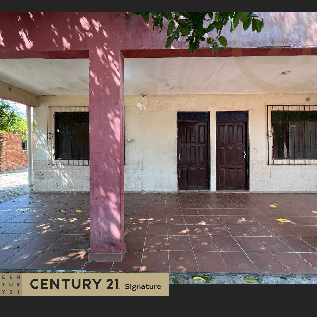 Casa en VentaCASA EN VENTA CALLE DELMIRA CUELLAR ESQUINA MOTACU-WARNES Foto 3
