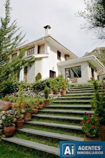 Casa en AlquilerLA FLORIDA HERMOSA RESIDENCIA EN ALQUILER 4 dormitorios 4 baños 4 parqueos Foto 1