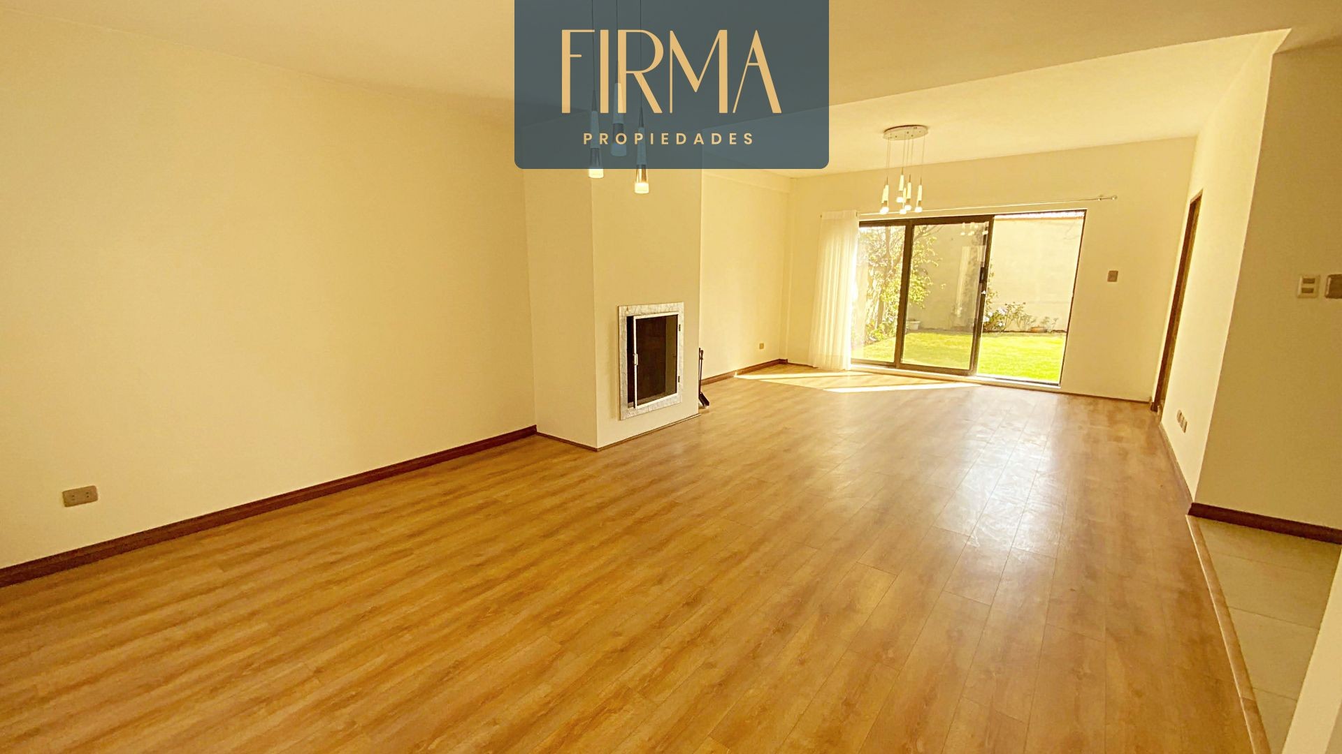 Casa en VentaLas Lomas de Achumani  3 dormitorios 3 baños 2 parqueos Foto 16