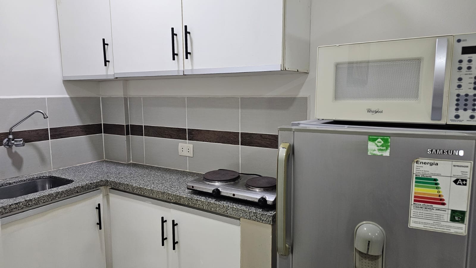 Departamento en AlquilerEn Equipetrol hermoso departamento de 2 dormitorios en condominio  2 dormitorios 1 baños 1 parqueos Foto 4