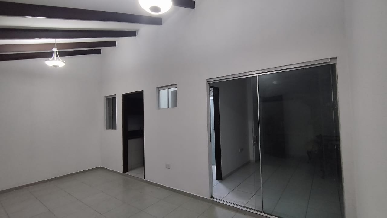 Casa en Entre 7mo y 8vo anillo Norte en Santa Cruz de la Sierra 3 dormitorios 3 baños 2 parqueos Foto 15