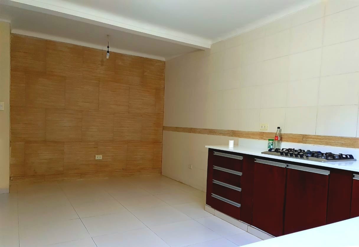 En Alquiler a $us 1,700 Foto 5