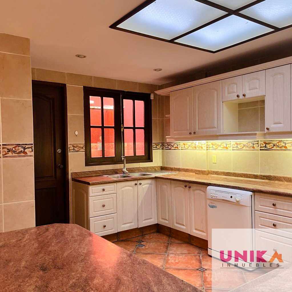 Casa en Alquiler🏡 AMPLIA Y HERMOSA CASA EN ALQUILER, AUQUISAMAÑA.  3 dormitorios 3 baños 3 parqueos Foto 15