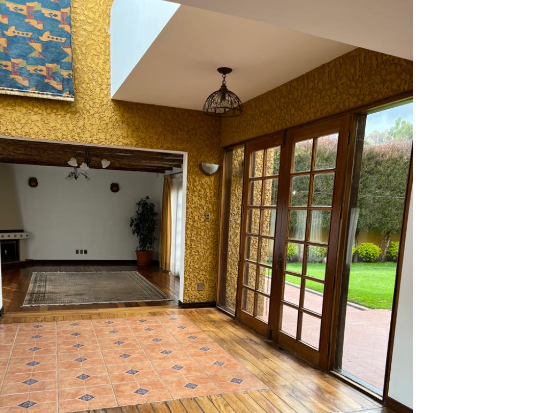 Casa en Achumani en La Paz 5 dormitorios 5 baños 2 parqueos Foto 4